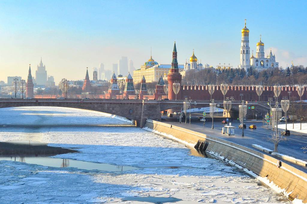 На этой неделе москвичей ждет неустойчивый характер погоды, с частыми перепадами температуры и давления