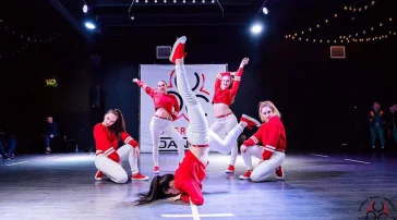 Школа танцев КоМИКС танцы для детей и взрослых фото 7 на сайте vYasenevo.ru